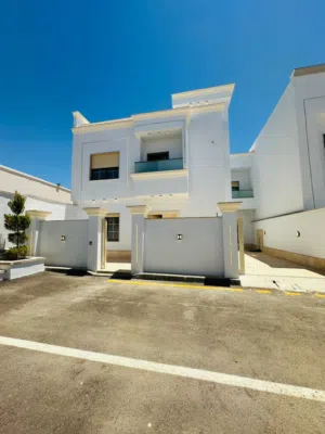 480 m2 More than 6 bedrooms Villa for Sale in Tripoli Ain Zara