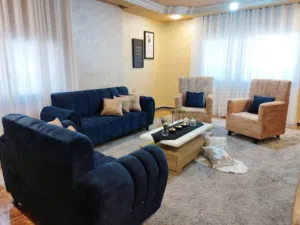 طقم كنب وكورنر بأفضل انواع الاسفنج والقماش و بأفضل الأسعار بالمملكه تتوفر لدينا خدمة التوصيل