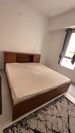 King size bed