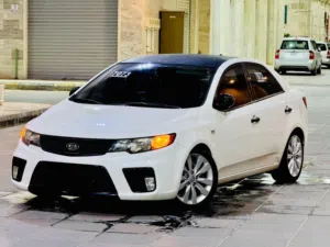 كيا فورتي 2010للبيع فل الفل مشيا74.000سعر البيع 26وسهل