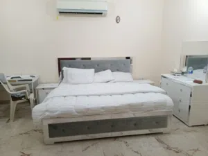 Room for rent behind panorama mall weekly/monthly