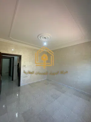شقة * مميزة * 3نوم * 210م * مطلة * موقع مميز * خلدا