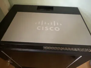 سويتش سيسكو 28 بورت جيجابت Cisco SG300-28 Managed Switch بحالة ممتازة