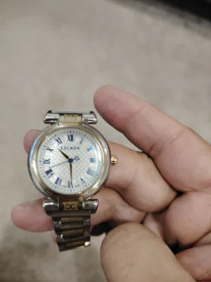 ساعه نسائيه ماركه اصليه ESCADA مستعمله