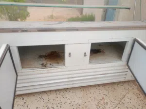 ثلاجة عرض كبيرة 2 متر حالتها جيدة جدا نظيفة