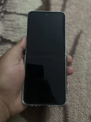للبيع: Samsung Galaxy Z Flip 6