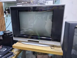 تلفزيون JVC  فلات رون حجم 21