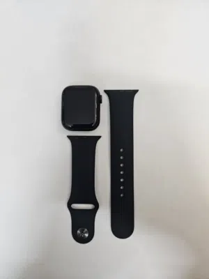 ساعة أبل مستعملة بحالة ممتازة - Apple Watch Series 7