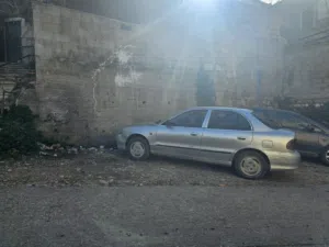 هيونداي-اكسينت-1999-مكسور-عليها-سنه-تحتاج-لصيانه