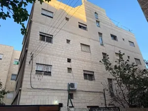 عمارة استثمارية - ضاحية الامير حسن (سكنية) للبيع من المالك مباشرة
