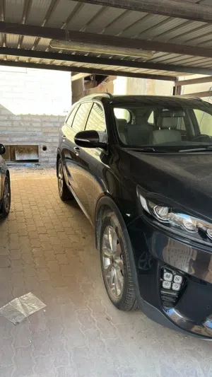 Used Kia Sorento in Farwaniya