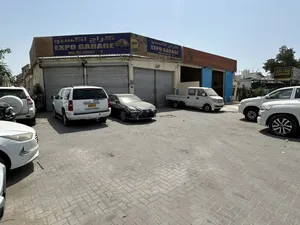 ‏9500 قدم٢ ‏.‏ المالك‏0