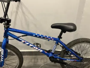 BMX للبيع ب30 دينار