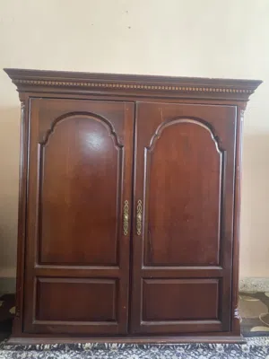 خزانة ممتازة كبيرة