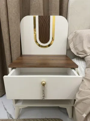 Nightstand كومدي