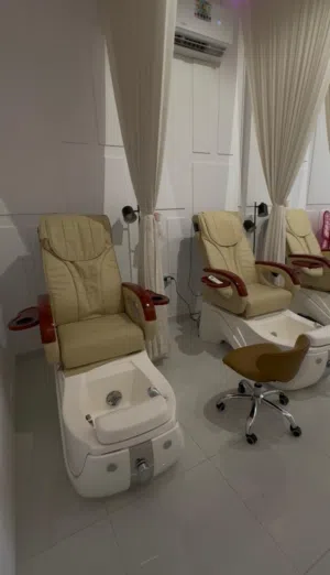 كراسي بدكير ومنكير