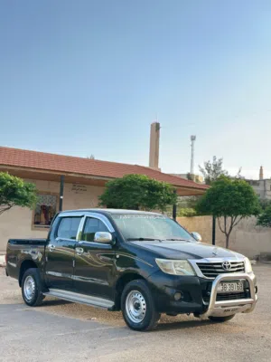 Used Toyota Hilux in Mafraq