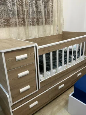 سرير اطفال