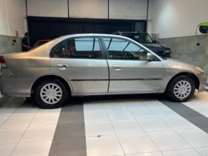 هوندا . سيفيك . 2004 . مستعمل3