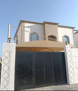 منزل للبيع الخامسه /2 قرب جامع الكوثر