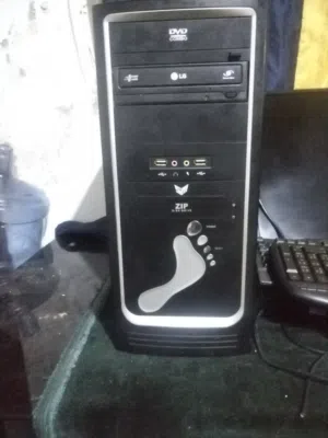 كمبيوتر LG بحاله جيده للبيع وشاشه ووصلة وكبورت ب 30
