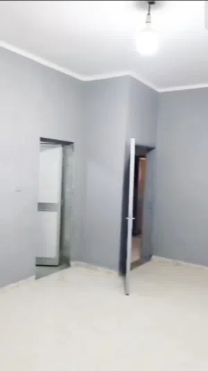شقة للايجار في الحدائق مطلوب عائلة اجانب