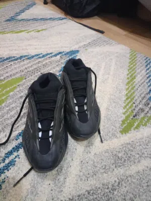 جزمه مقاس 39 استعمال خفيف  Shoes size 39, lightly used