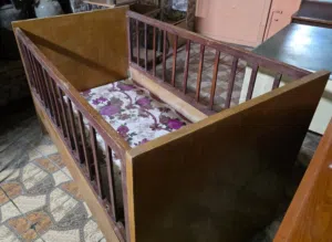 سرير طفل مستعمل قياس 105×90