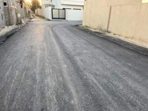 ارض للبيع في السراج خلف السوق زاد النافع