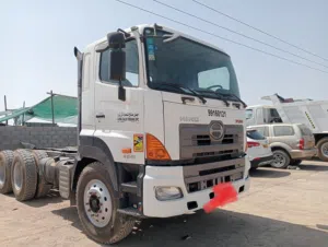 Hino tipper 700