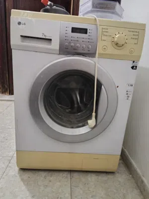 غسالة lg بحالة جيدة