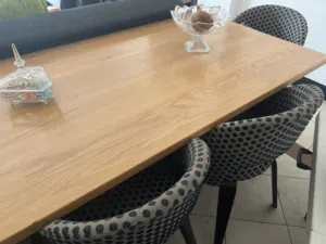 طاوله طعام