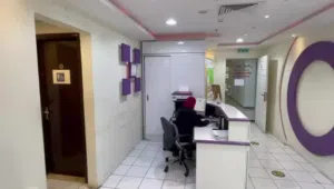 مركز طب الأسنان وجراحة الفكين للبيع