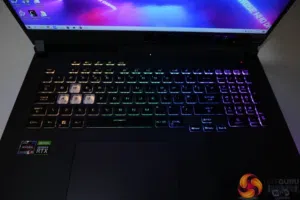 Asus rog strix G17 2024 16 gb ram RTX 4060 AMD RIZON9 7945HX