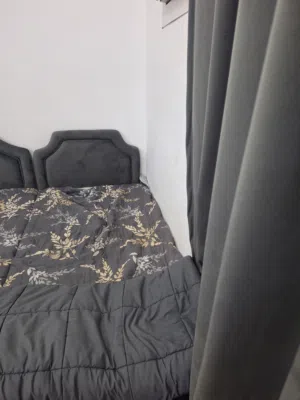 سرير نوم جميل و مريح و ممتااز