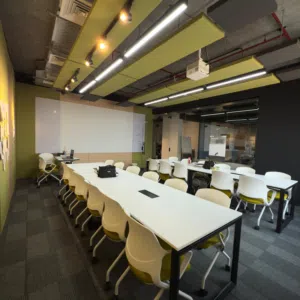 Office for Sale - MQ مكتب مجهز للبيع - مدينة السلطان قابوس