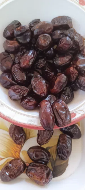 تمر فرض كما هو في الصورة