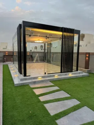 تصميم جلسات خارجية وغرف زجاجية برجولات حدائق  مظلات سواتر احواض زراعيه تكسيات خشبية ديكورات حدائق