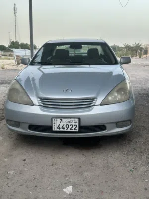 سيارة لكزس ES 300 موديل 2004 ماشيه 190 الف فقط