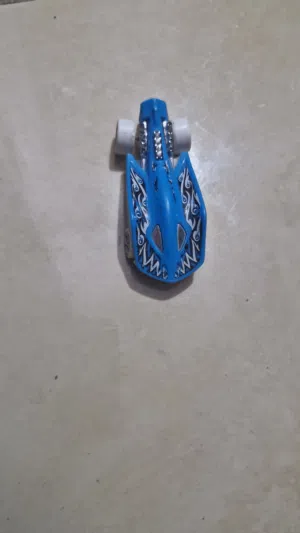 سيارة من ماركة Hot Wheels طراز Super Stinger الذي تم إصداره في عام 2009.