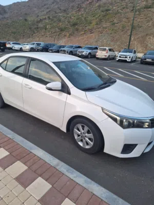 تويوتا كامري للبيع بحالة ممتازة 2015 Toyota camry for sale 2015