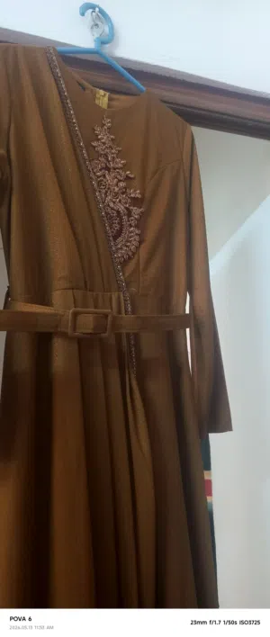 فساتين للبيع وشرا ما بقصر معه