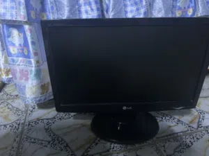 18.5" LG monitors for sale  in Basra