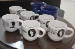 فناجين قهوة بورسلين بيضاء صور كلاسيكية لأم كلثوم وفيروز