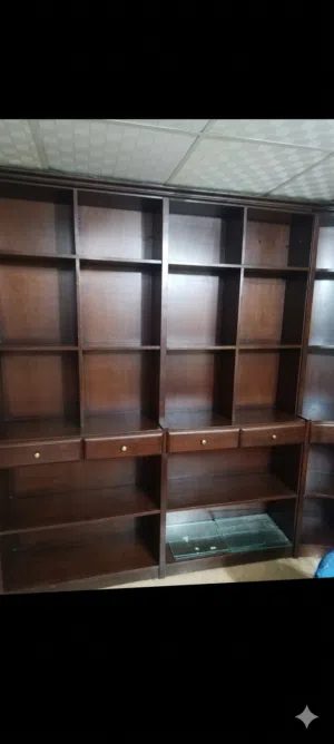 مكتبة خشب زان استعمال خفيف كاملة زوايا ومنحنيه كبيره وأرفف زجاج
