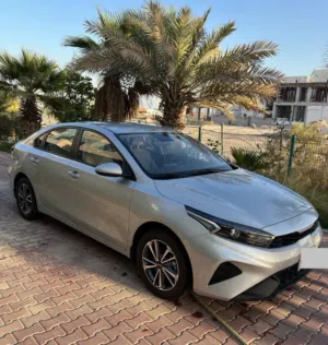 ايجار كيا سيراتو صالون يومي شهري