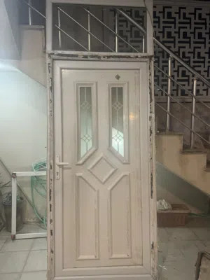 باب بي في سي بدون ضرر وشباك عرض مترين