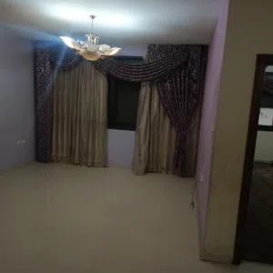 شقة للبيع في الطيرة اربع غرف نوم