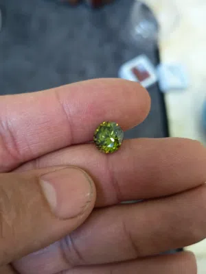 احجار كريمة للبيع Precious stones and crystals for sale