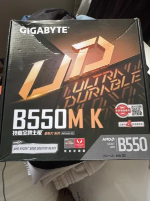 للبيع motherboard gigabyte b55m k جديد